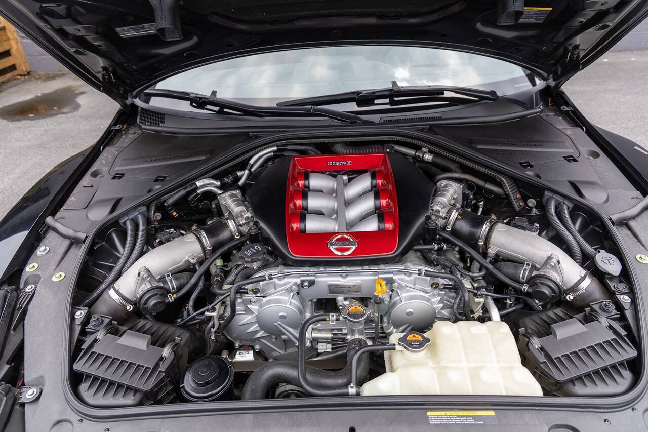 Used 2018 Nissan GT-R NISMO AWD/4WD image 21
