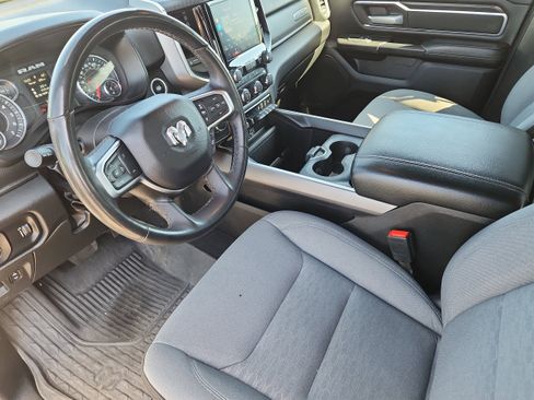 Used 2025 RAM 1500 Big Horn AWD/4WD image 9