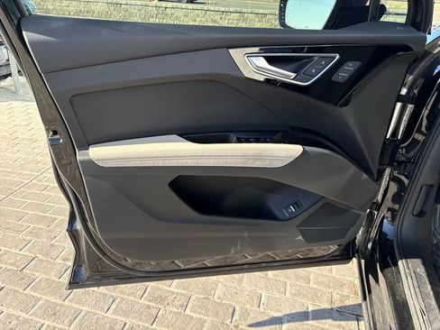 Used 2024 Audi Q4 e-tron Premium Plus image 10