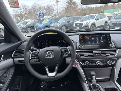 Used 2018 Honda Accord EX image 33
