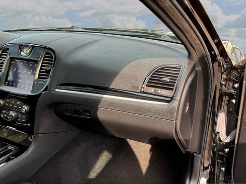 Used 2023 Chrysler 300 S w/ Comfort Group RWD image 27