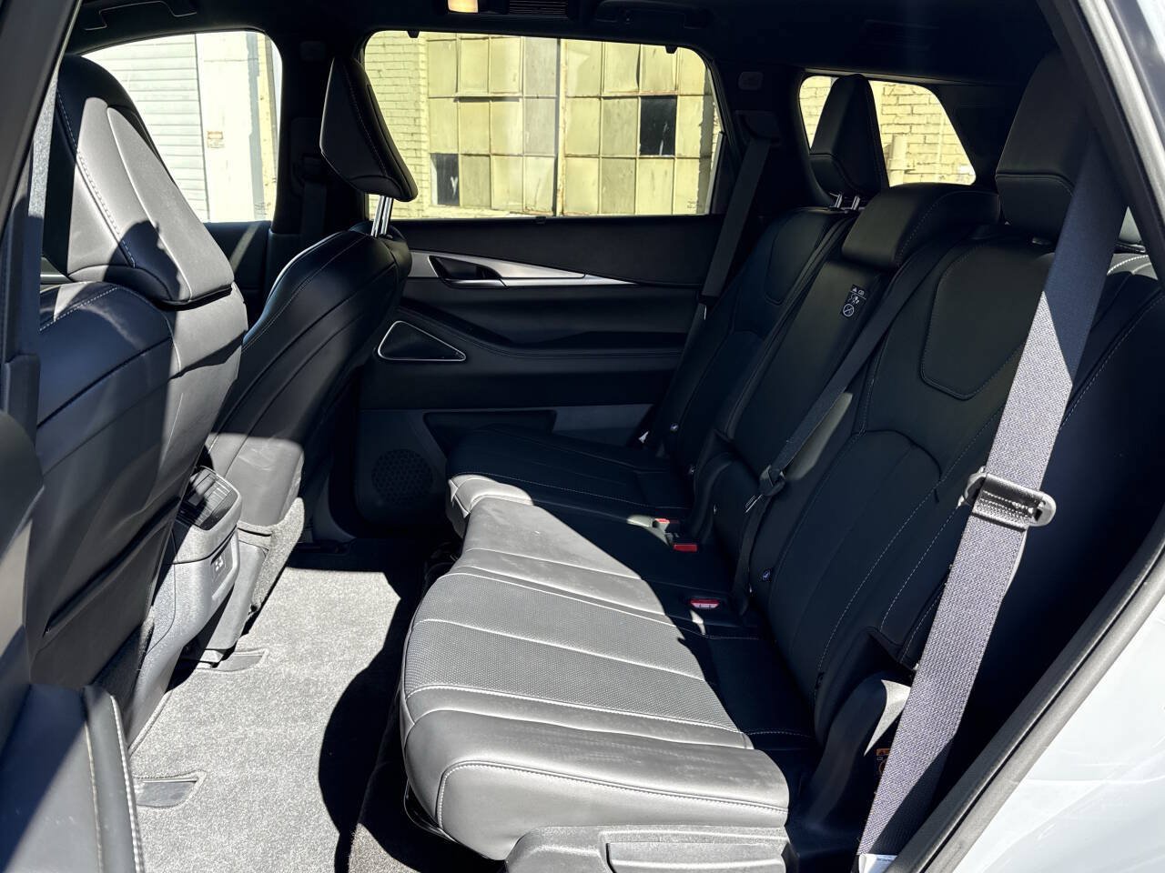 Used 2025 INFINITI QX60 Luxe w/ Black Edition AWD/4WD image 37