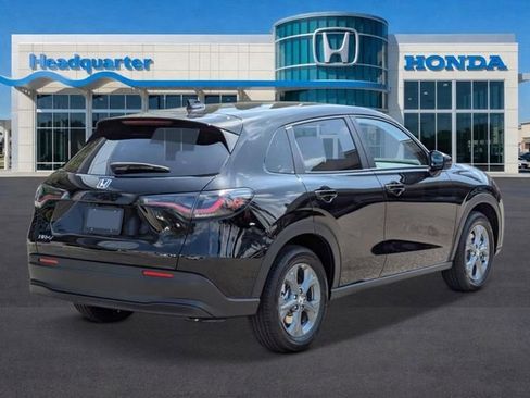 New 2026 Honda HR-V LX image 2