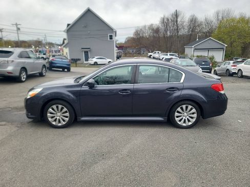 Used 2011 Subaru Legacy 3.6R Limited AWD/4WD image 5