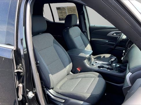 Used 2023 Chevrolet Traverse LT AWD/4WD image 7