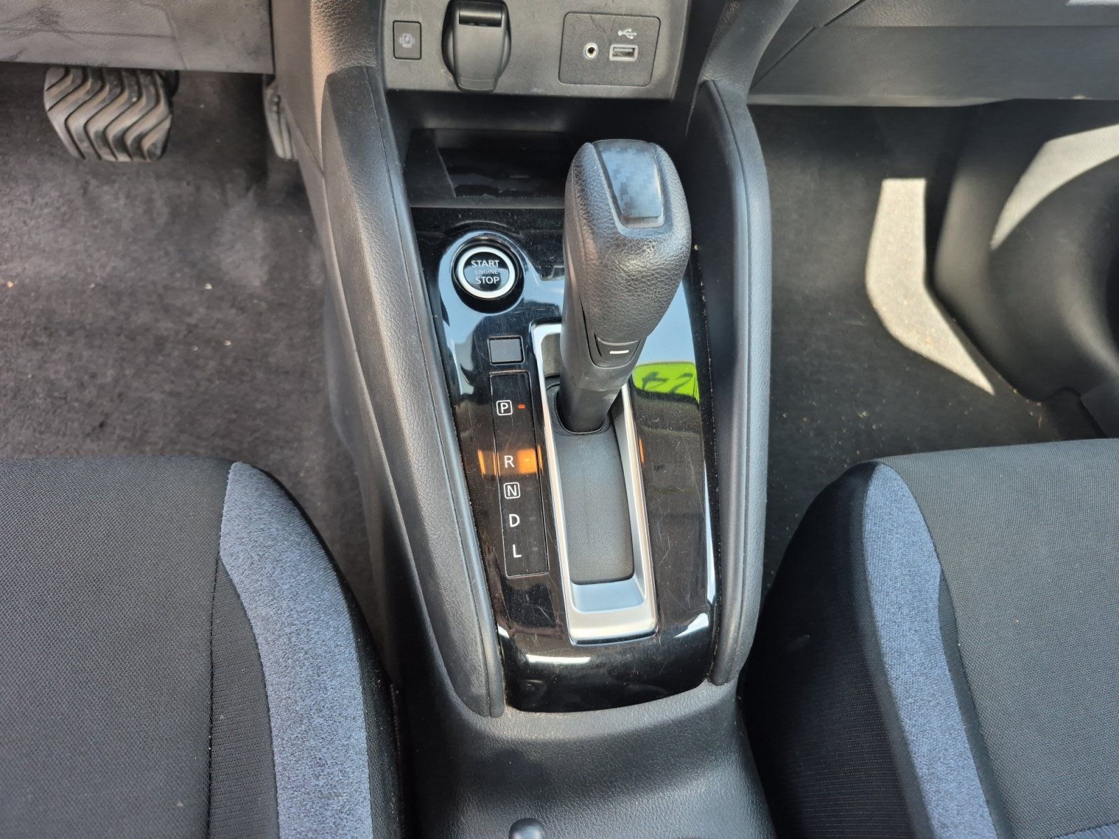 Used 2024 Nissan Versa SV FWD image 12