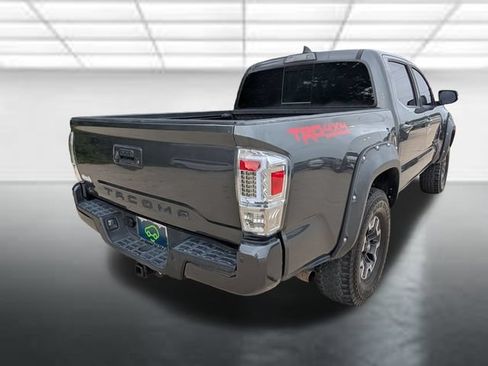 Used 2019 Toyota Tacoma TRD Off-Road w/ Technology Package AWD/4WD image 28