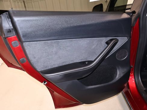 Used 2025 Tesla Model Y Long Range AWD/4WD image 13