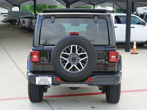 Used 2024 Jeep Wrangler Sahara w/ Technology Group image 4