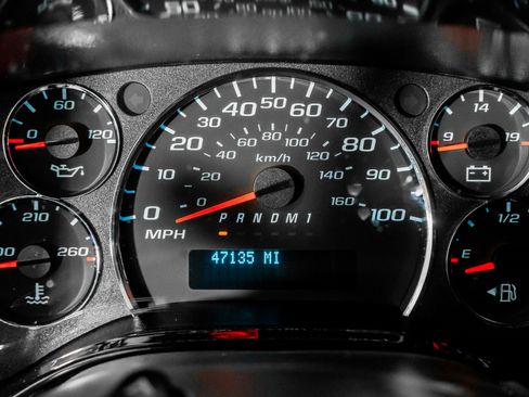 Used 2023 GMC Savana 2500 image 45