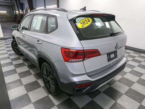 Certified 2024 Volkswagen Taos S FWD image 12