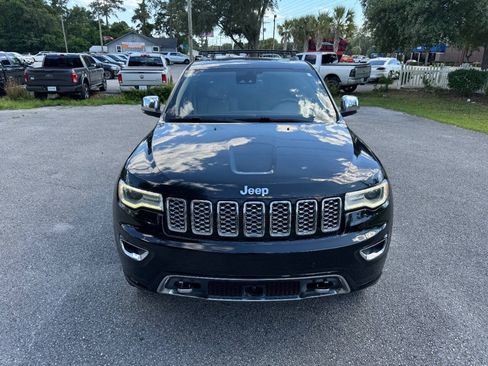 Used 2017 Jeep Grand Cherokee Overland w/ Jeep Active Safety Group AWD/4WD image 2