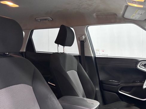 Used 2021 Kia Soul LX FWD image 20