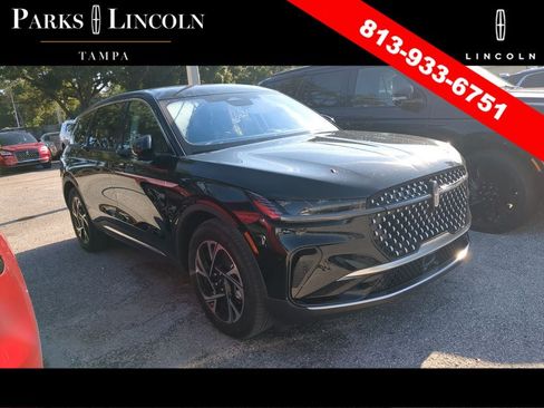 Used 2025 Lincoln Nautilus Premier AWD/4WD image 1