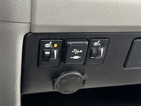 Used 2018 Toyota Sienna XLE image 25