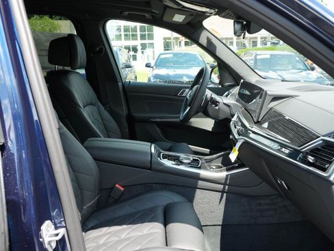 New 2026 BMW X5 xDrive40i w/ M Sport Package AWD/4WD image 7