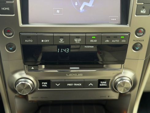 Used 2020 Lexus GX 460 Premium w/ Premium Package image 40