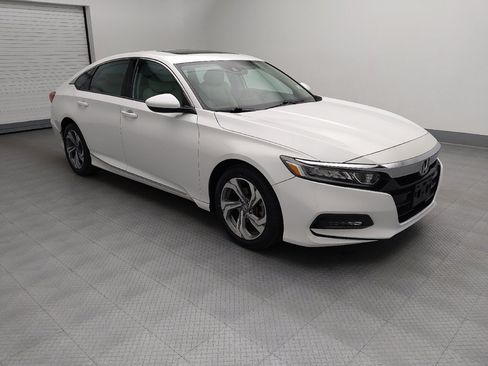 Used 2018 Honda Accord EX image 11