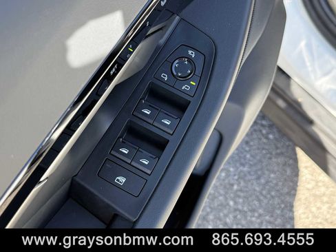 Certified 2025 BMW 530i xDrive image 31