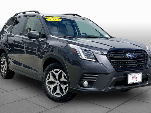 Certified 2023 Subaru Forester Premium AWD/4WD image 3