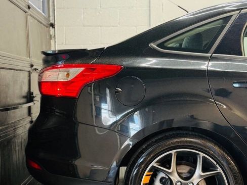 Used 2014 Ford Focus SE w/ Equipment Group 201A image 7