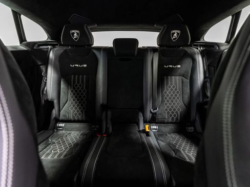 Used 2023 Lamborghini Urus Performante AWD/4WD image 56