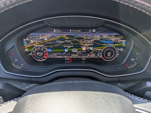 Used 2020 Audi SQ5 Premium Plus w/ Premium Plus Package image 17