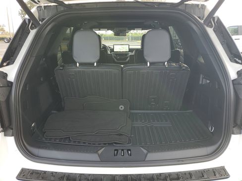 Certified 2025 Ford Explorer ST w/ Sun And Sound Package image 7