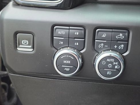 Used 2023 GMC Sierra 1500 AT4 w/ AT4 Premium Package AWD/4WD image 35