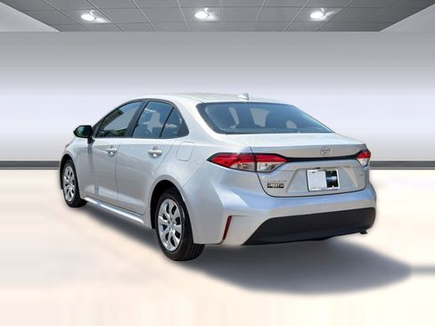 Used 2024 Toyota Corolla LE FWD image 3