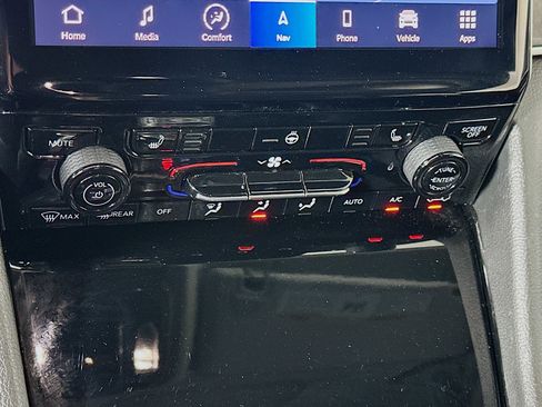 Used 2023 Jeep Grand Cherokee 4WD 4xe image 24