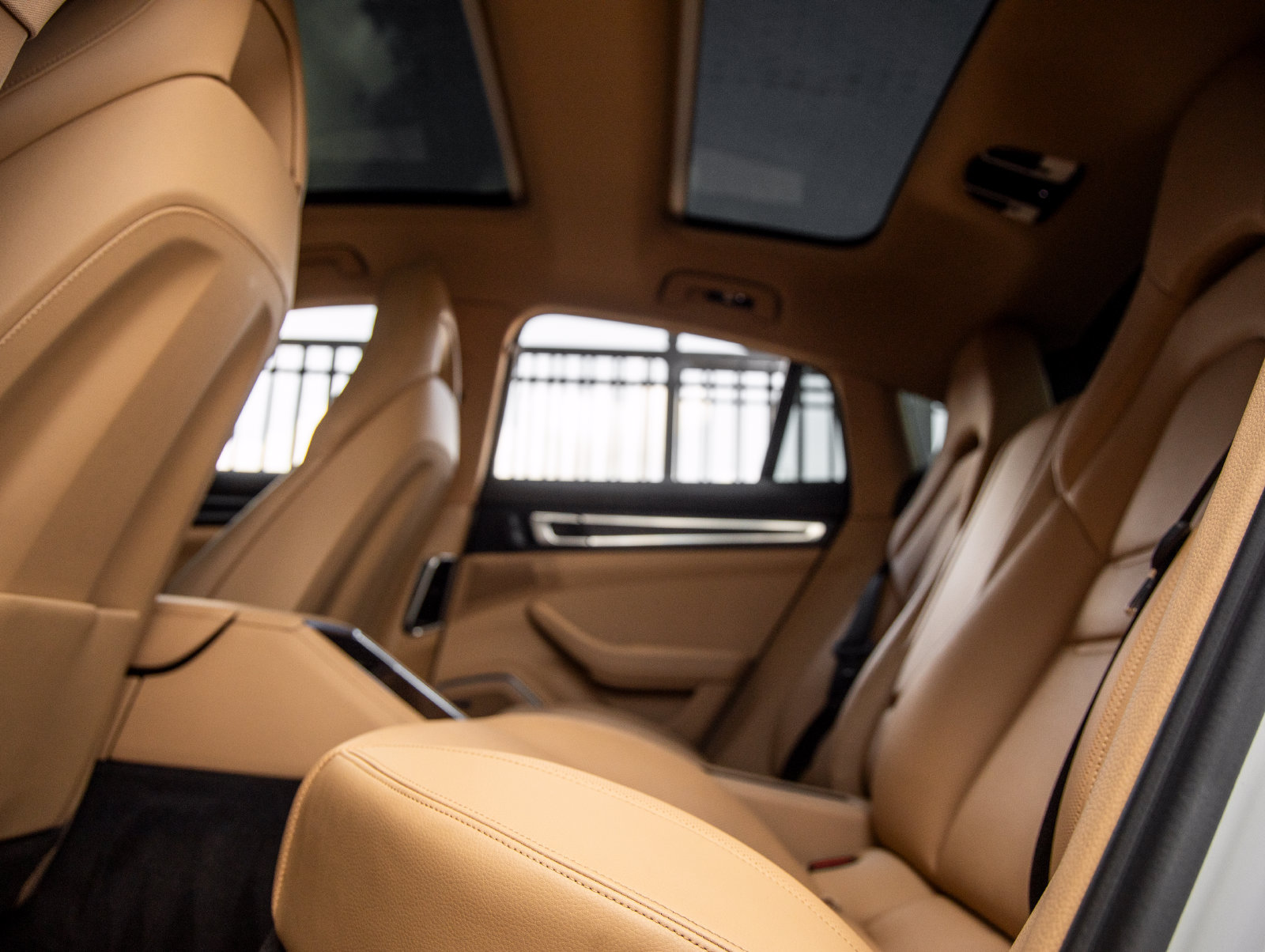 Certified 2023 Porsche Panamera Platinum Edition RWD image 35