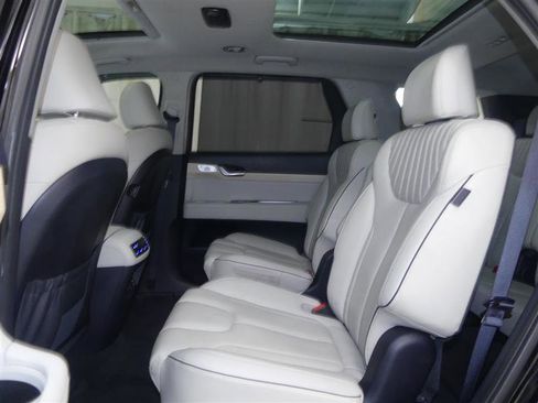 Used 2023 Hyundai Palisade Limited AWD/4WD image 29