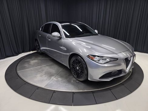 Used 2020 Alfa Romeo Giulia Ti w/ Quick Order Package 22X Lusso image 7