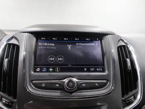 Used 2019 Chevrolet Cruze LT w/ Convenience Package FWD image 24