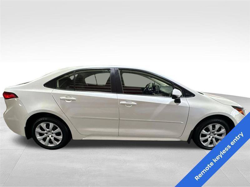 Used 2021 Toyota Corolla LE w/ Carpet Mat Package (TMS) FWD image 4