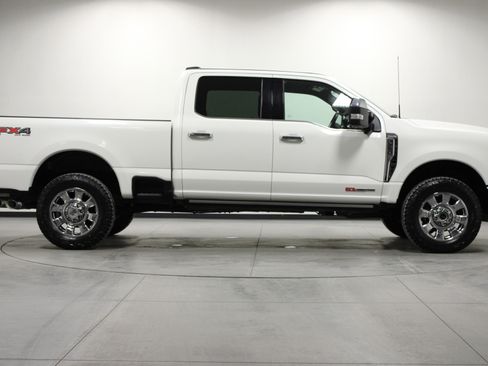 Used 2024 Ford F250 King Ranch w/ Chrome Package image 3