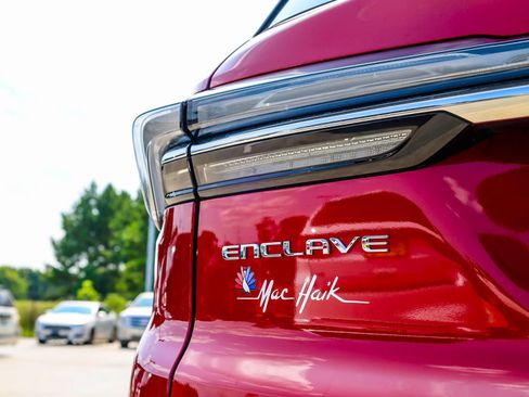 Used 2025 Buick Enclave Avenir w/ Trailering Package, 5000 lbs. FWD image 6