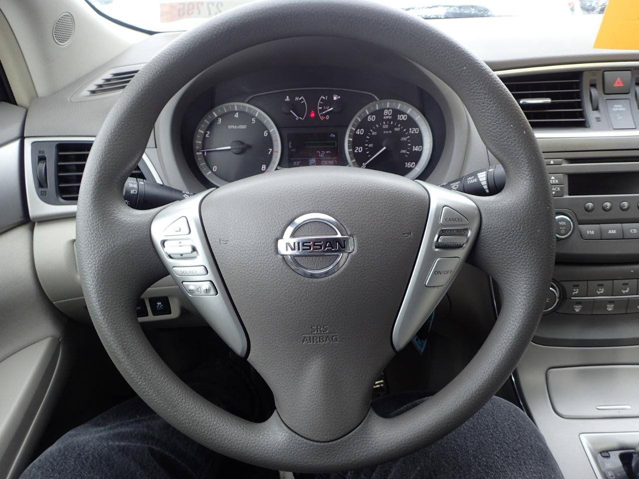 Used 2013 Nissan Sentra SV FWD image 14