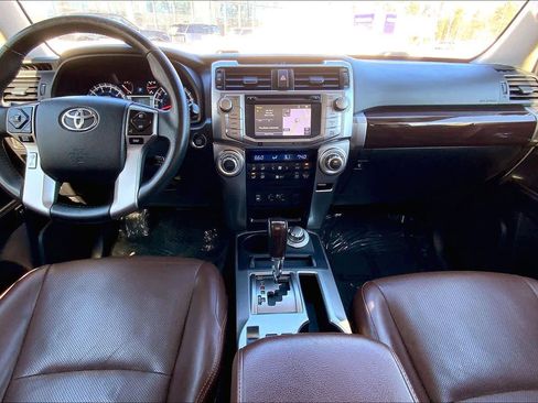 Used 2014 Toyota 4Runner Limited image 15