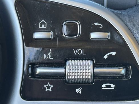 Used 2022 Mercedes-Benz GLC 300 image 11