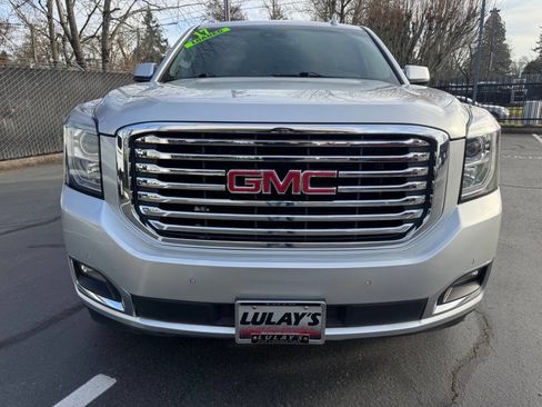 Used 2017 GMC Yukon XL SLT w/ Premium Edition image 7