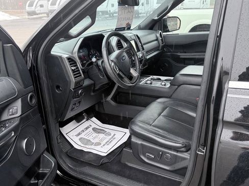 Used 2018 Ford Expedition XLT w/ Equipment Group 202A image 9