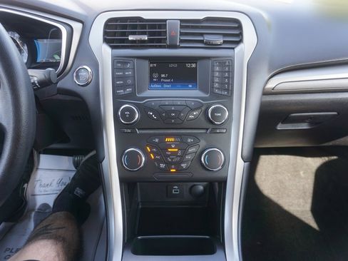 Used 2018 Ford Fusion S image 8