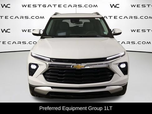 Used 2024 Chevrolet TrailBlazer LT w/ Convenience Package FWD image 2