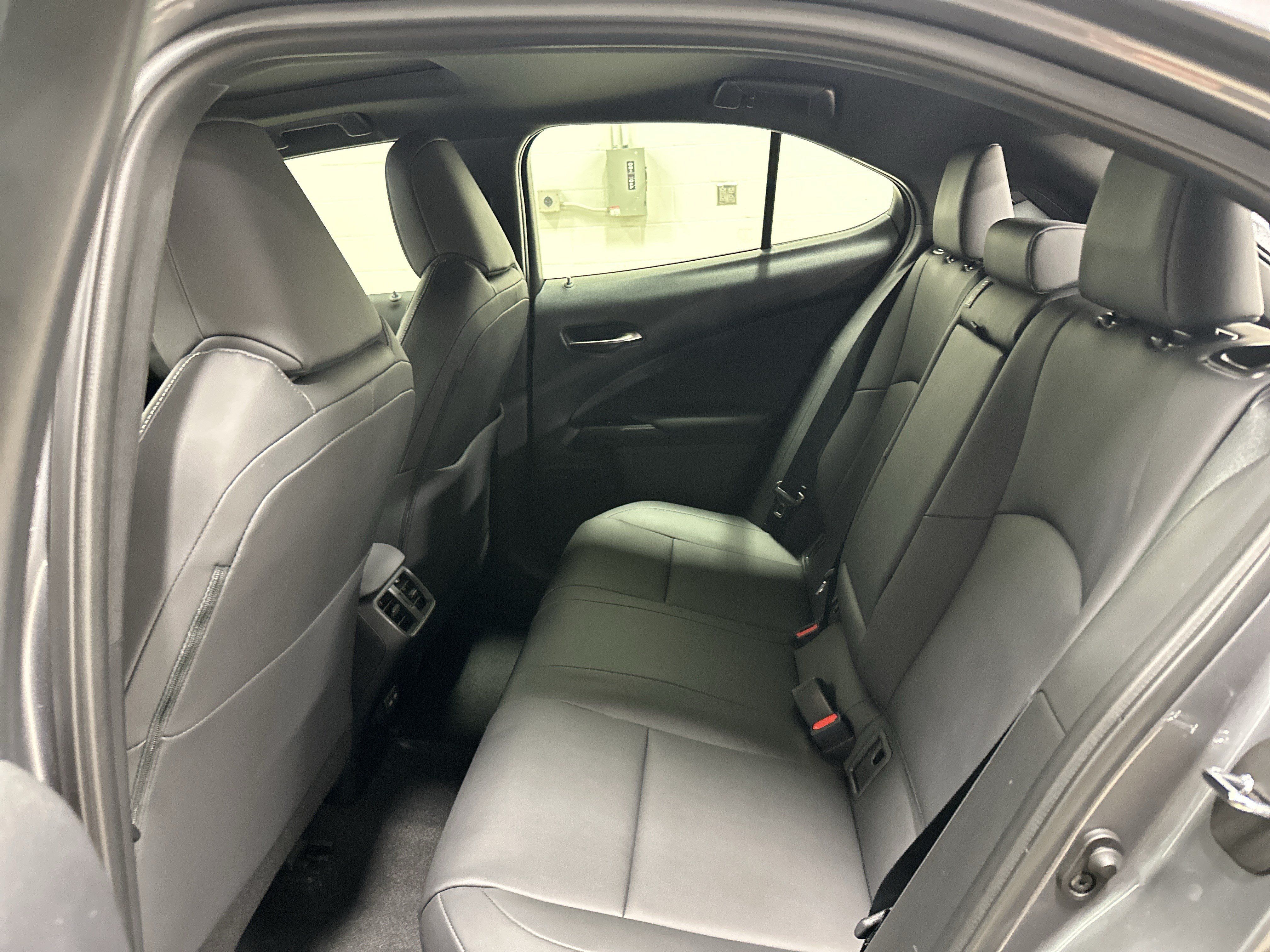 Certified 2021 Lexus UX 250h w/ Premium Package AWD/4WD image 31