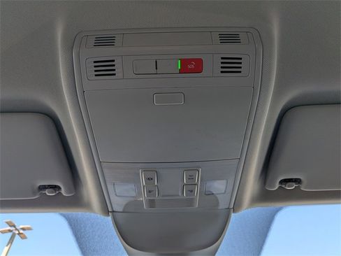 Certified 2024 Volkswagen Taos SE image 26