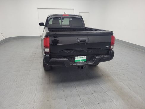 Used 2022 Toyota Tacoma SR RWD image 6