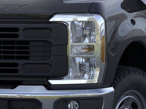 New 2026 Ford F350 XL w/ 360-Degree Camera Package AWD/4WD image 18