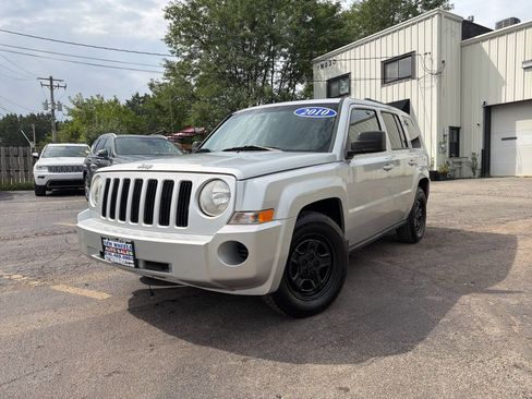 Used 2010 Jeep Patriot Sport w/ PWR Equipment Group FWD image 1
